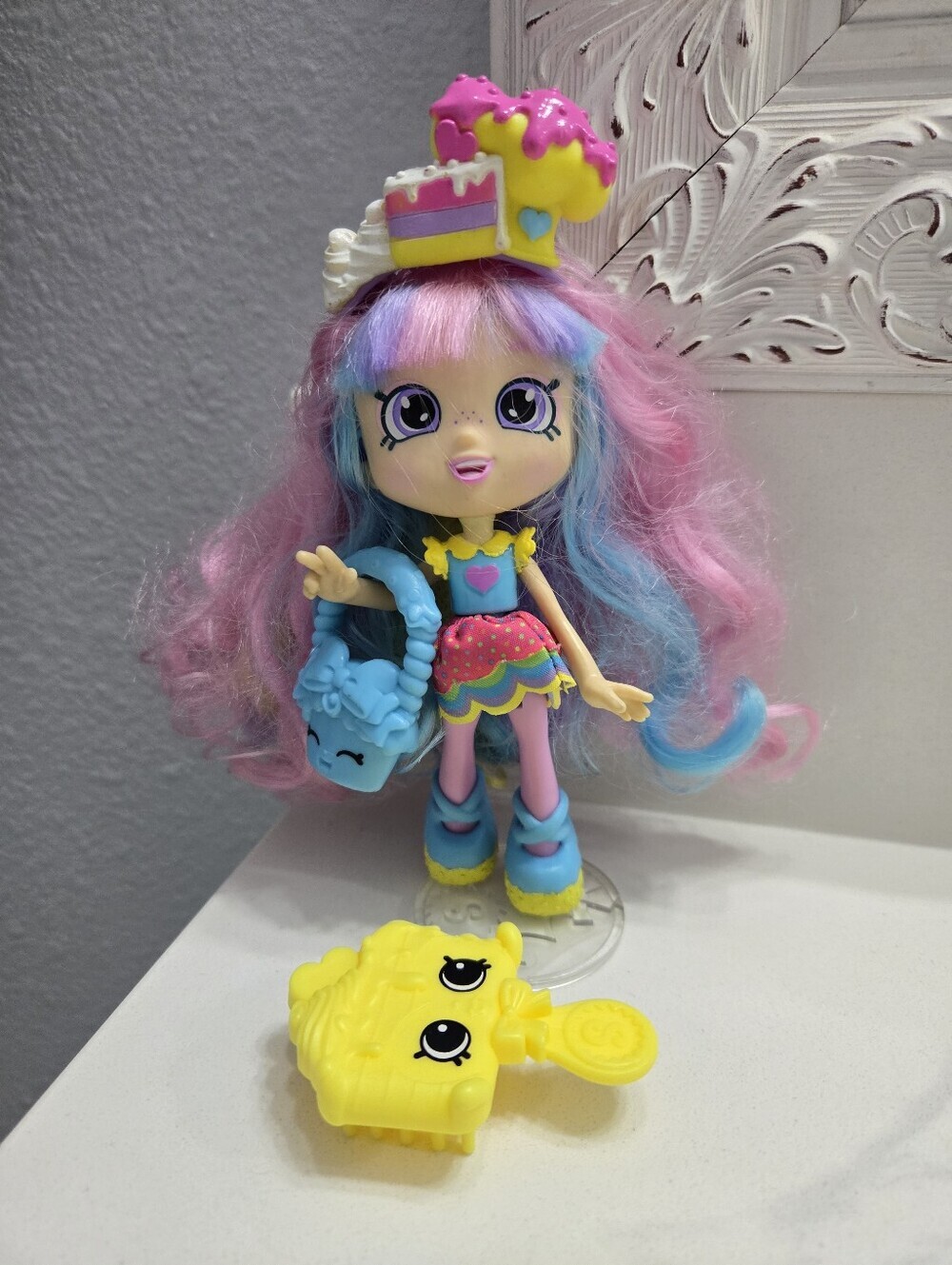 OG Shopkins Shoppies Rainbow Kate Pastel Pink & Blue Hair Doll - Picture 2 of 6